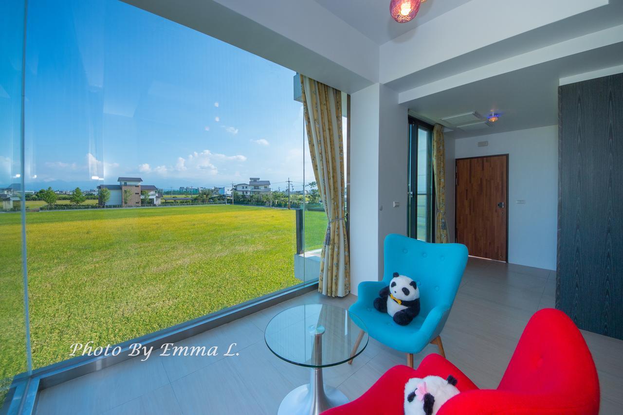 Colorful Fish Cottage Zhuangwei Bilik gambar